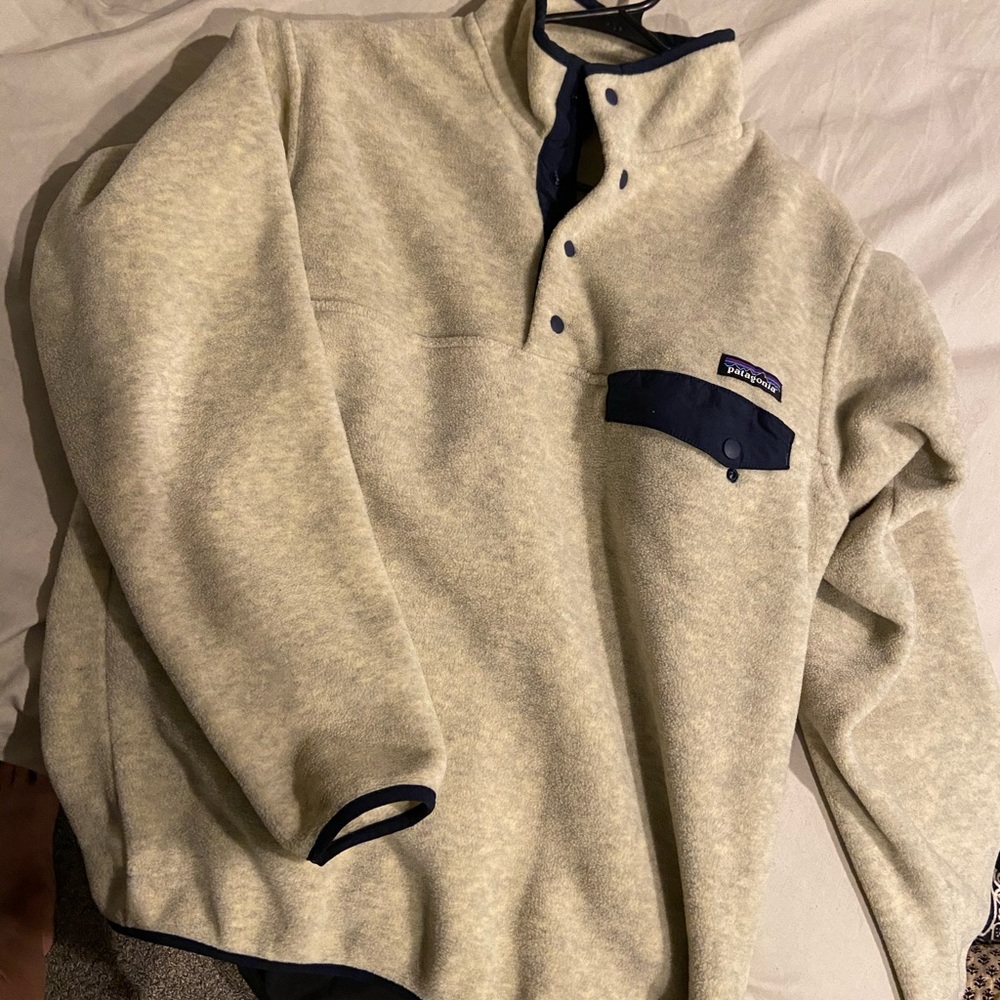 Patagonia pull over